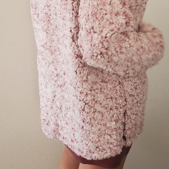 Cozy Sherpa Fleece Pullover Top - Picture 6 of 8